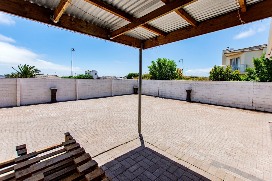 3 Bedroom Property for Sale in Country Club Western Cape